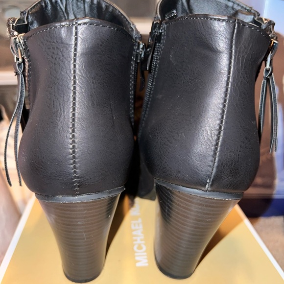 Journee Collection brand new black booties - Picture 3 of 7